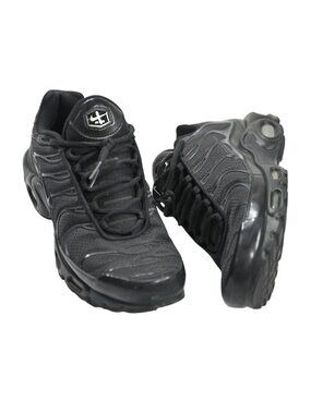 Nike Air Max Plus Sneakers 604133-050 in Black